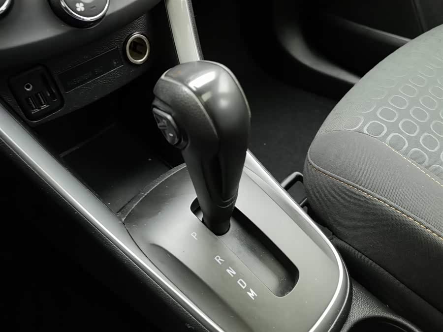 Chevrolet Tracker 2019 car image #14