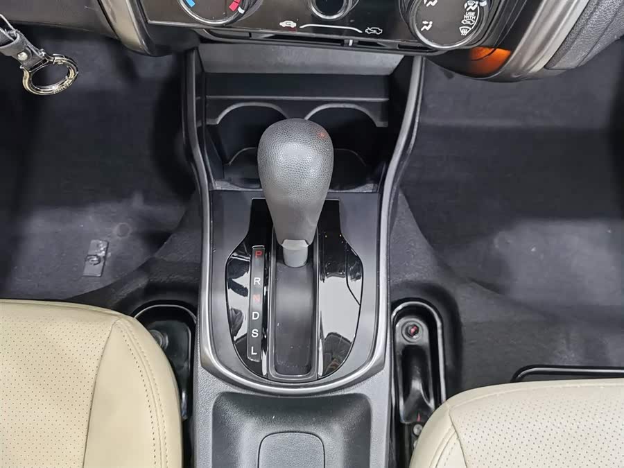 Honda Greiz 2016 صورة سيارة #14