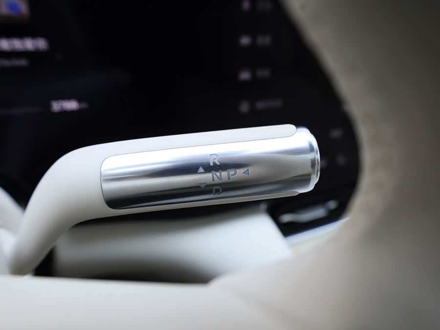 2025 car image #14