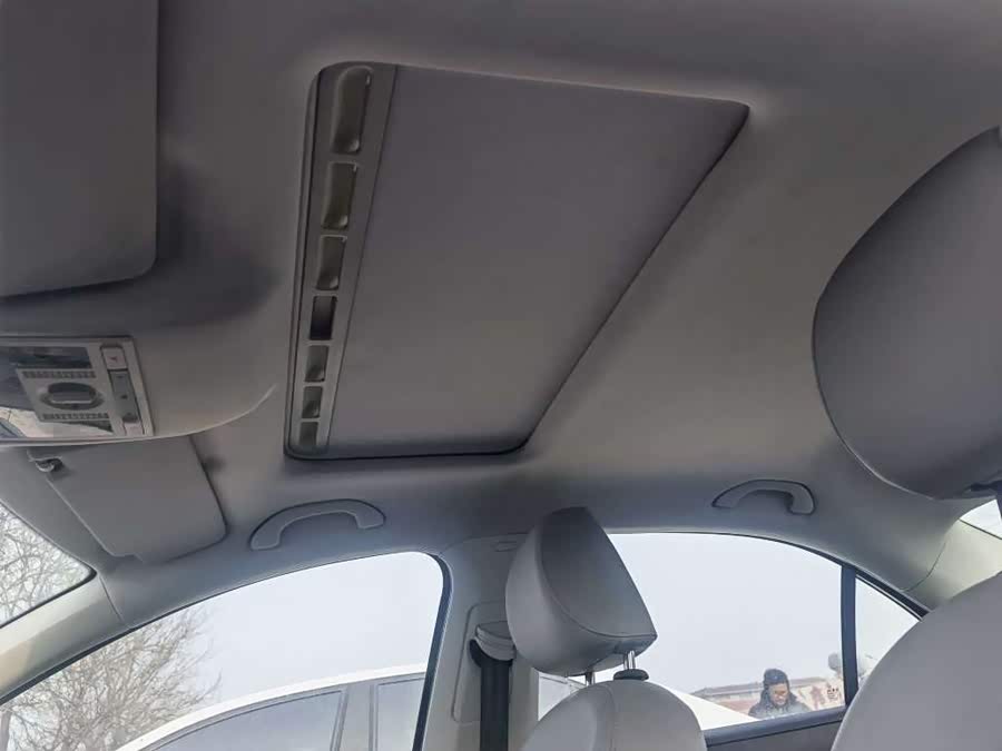 Skoda Rapid 2013 car image #14