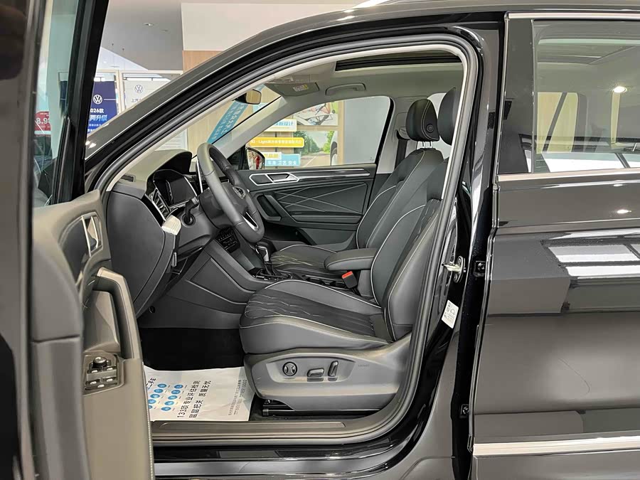 Volkswagen Tiguan L New Energy 2025 car image #14