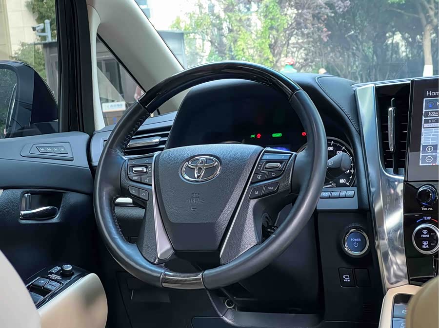 Toyota Alphard 2023 #14 Toyota Alphard 2023 car image #14