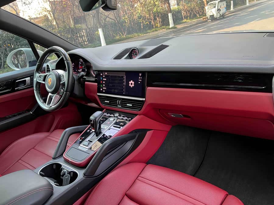 2022 car image #14