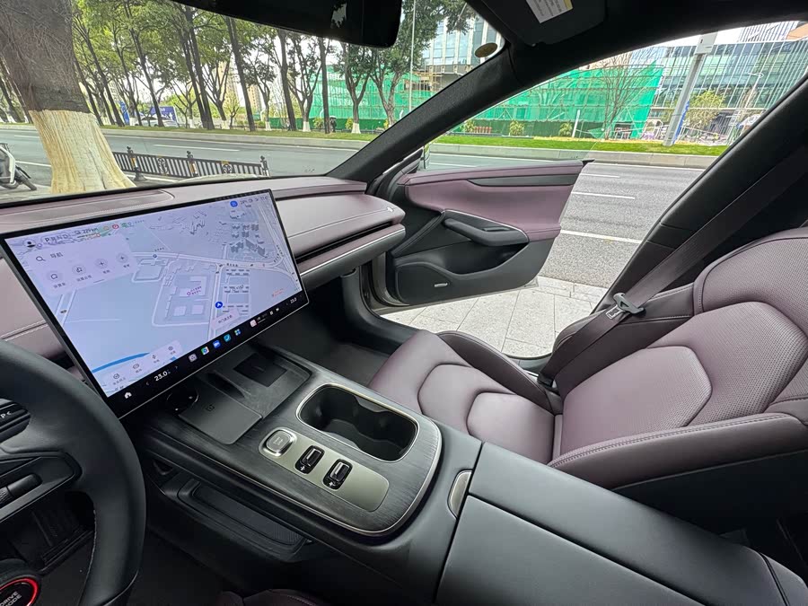 MI SU7 2025 car image #14