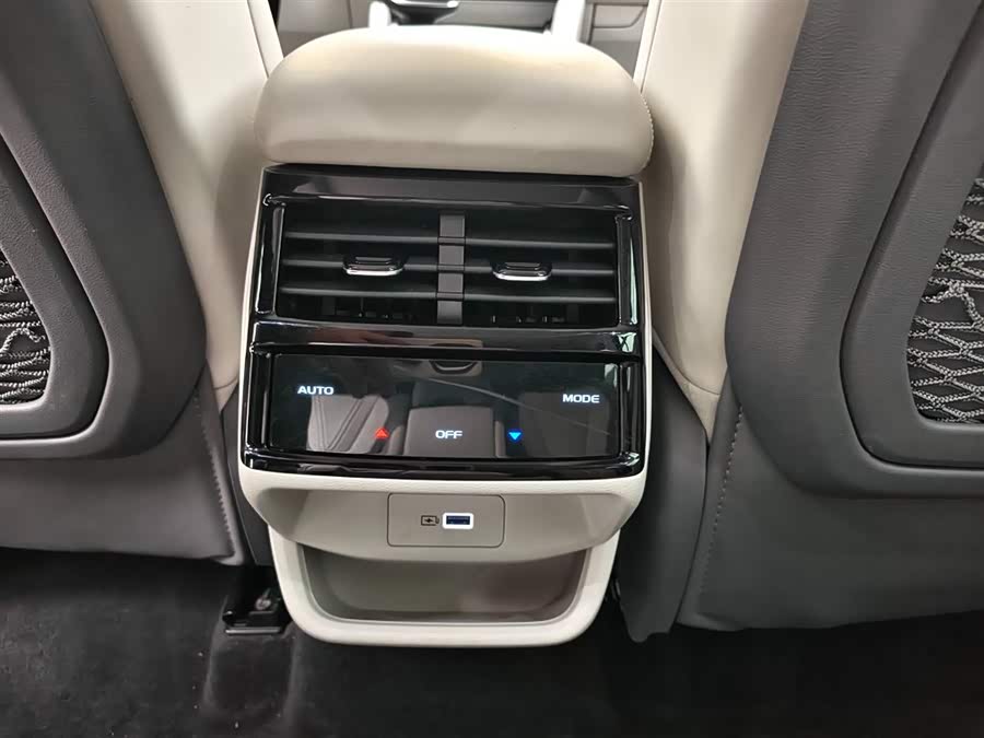 GEELY Monjaro 2024 car image #14