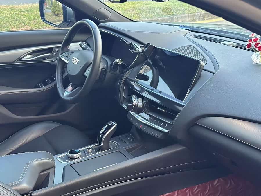 2023 car image #14