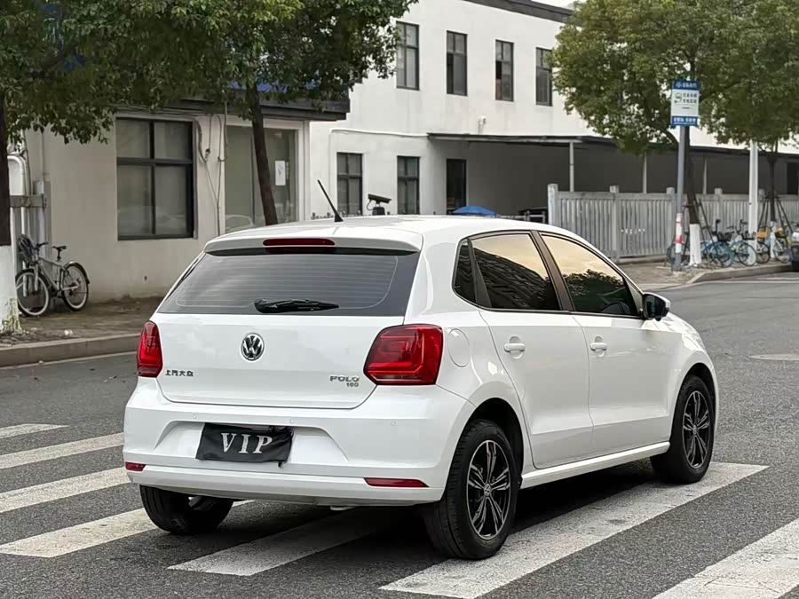 Volkswagen Polo 2016 car image #14