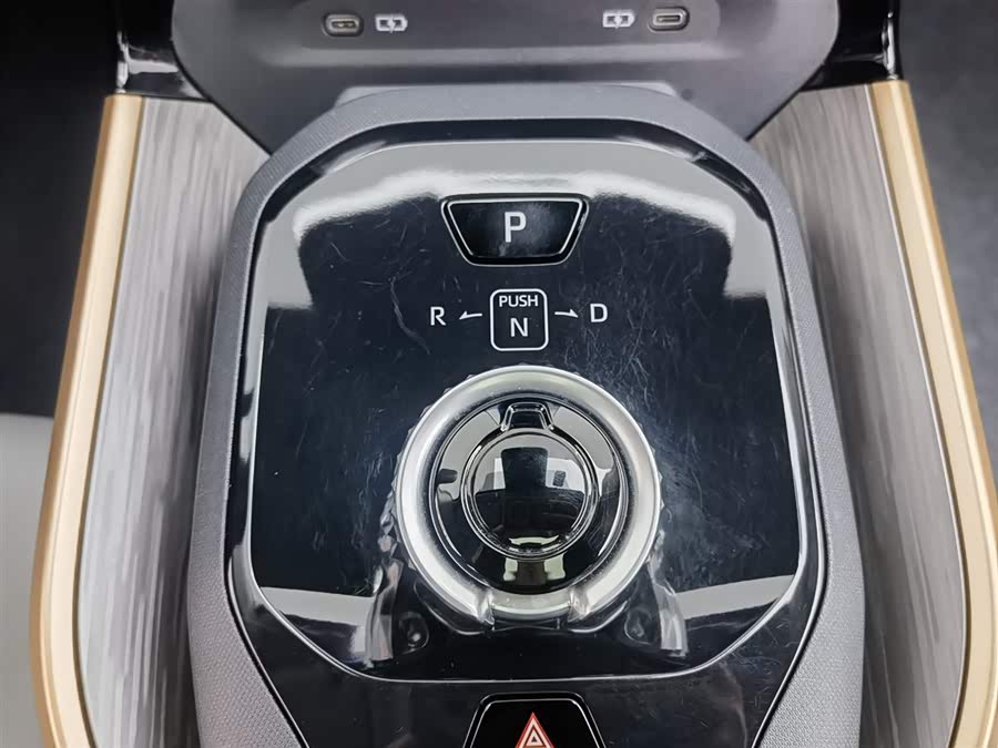 Toyota bZ3 2024 immagine di auto #14