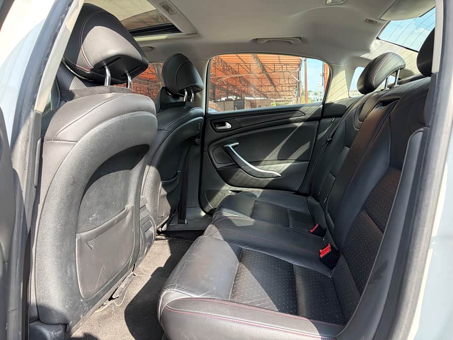 Citroen C5 2015 car image #14