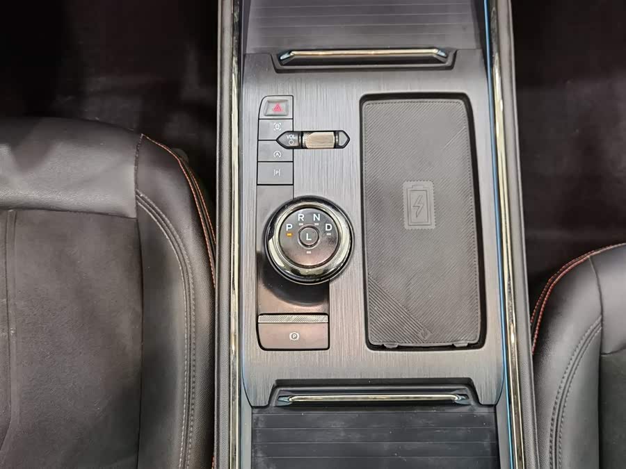 Ford Mondeo 2022 car image #14
