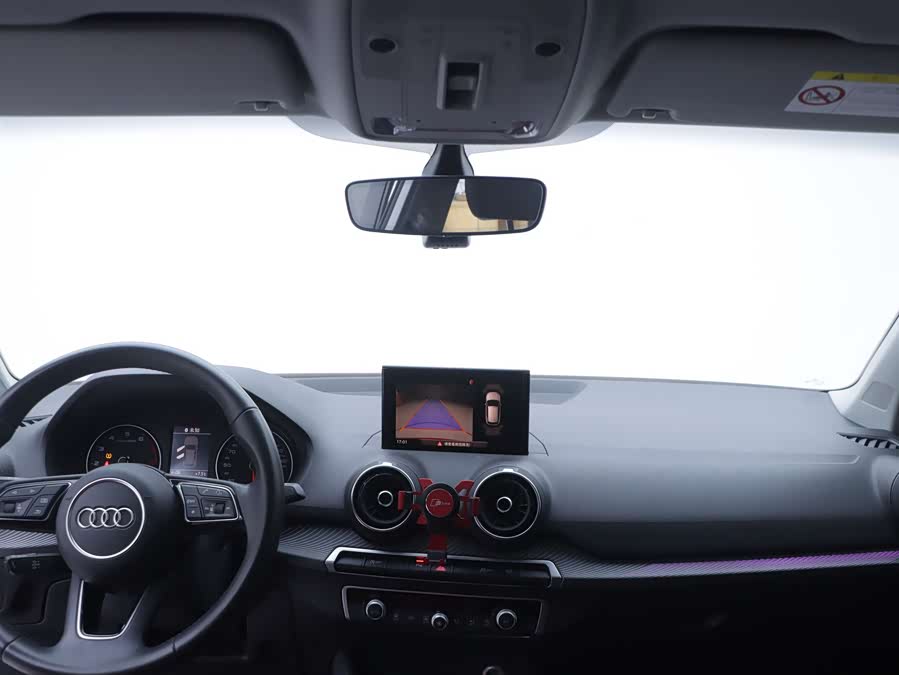 Audi Q2L 2020 car image #14