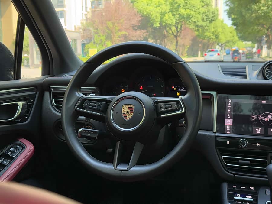 2022 car image #14