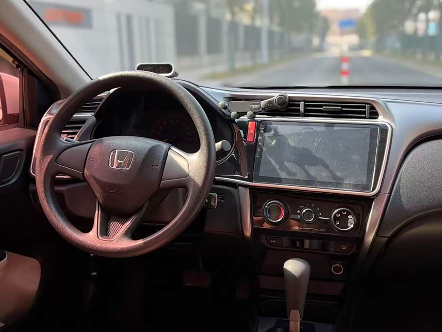 Honda City 2017 صورة سيارة #14