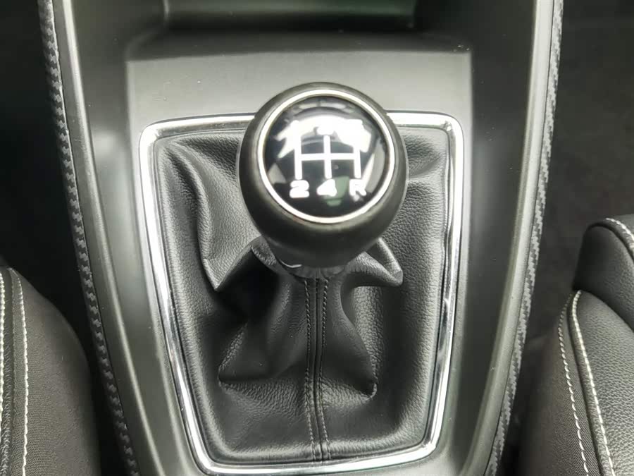 MG ZS 2017 car image #14