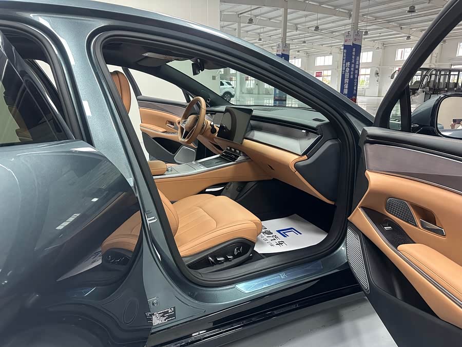 BYD HanL 2025 immagine di auto #14