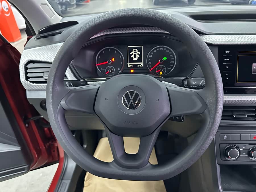 Volkswagen Tacqua 2021 car image #14