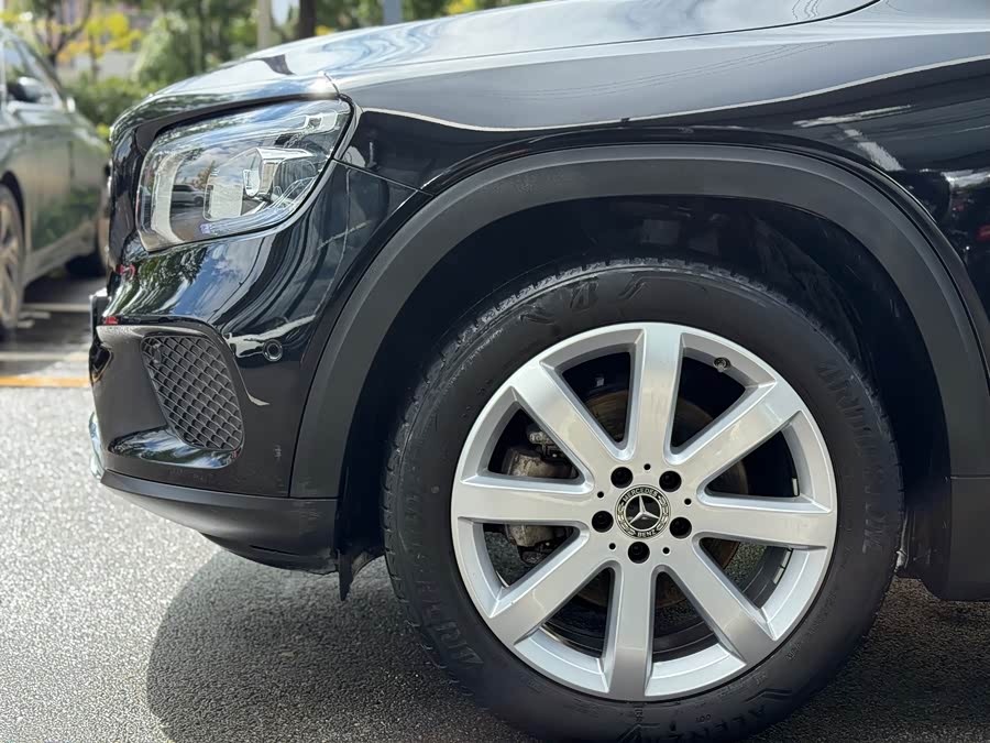 Mercedes-Benz GLB Class 2025 car image #14