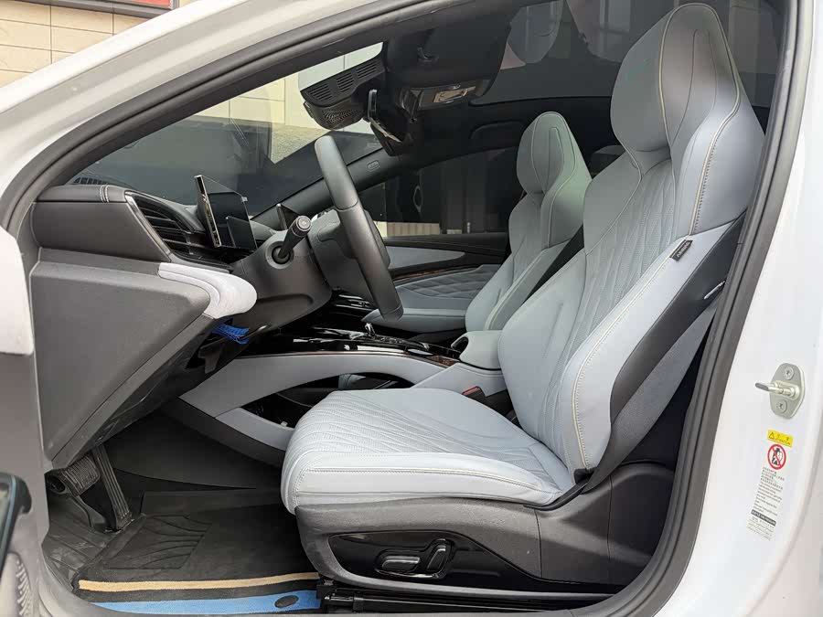 BYD Seal 2023 #14 BYD Seal 2023 car image #14