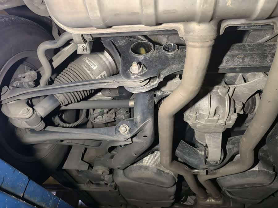 Volkswagen Touareg 2015 car image #14