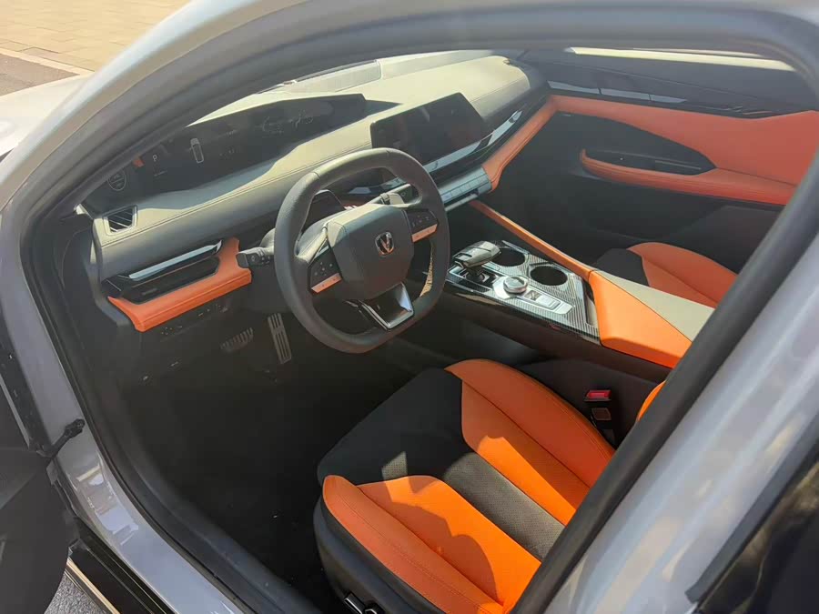Changan UNI-V 2023 car image #14