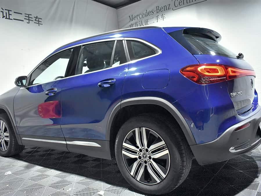 Mercedes-Benz EQA Class 2024 immagine di auto #14