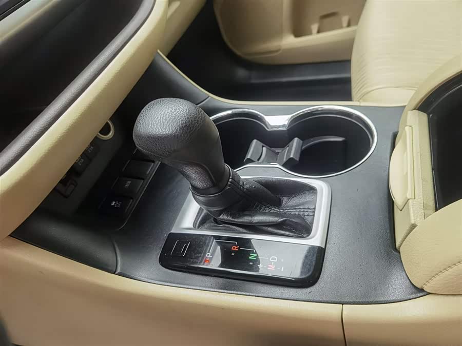 Toyota Highlander 2019 immagine di auto #14