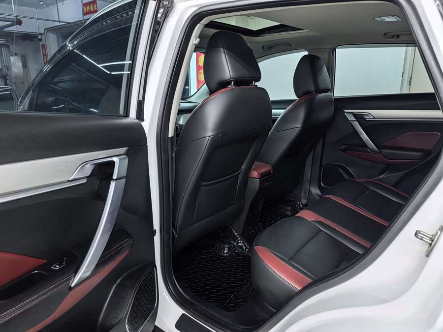 GEELY Coolray 2022 #14 GEELY Coolray 2022 car image #14