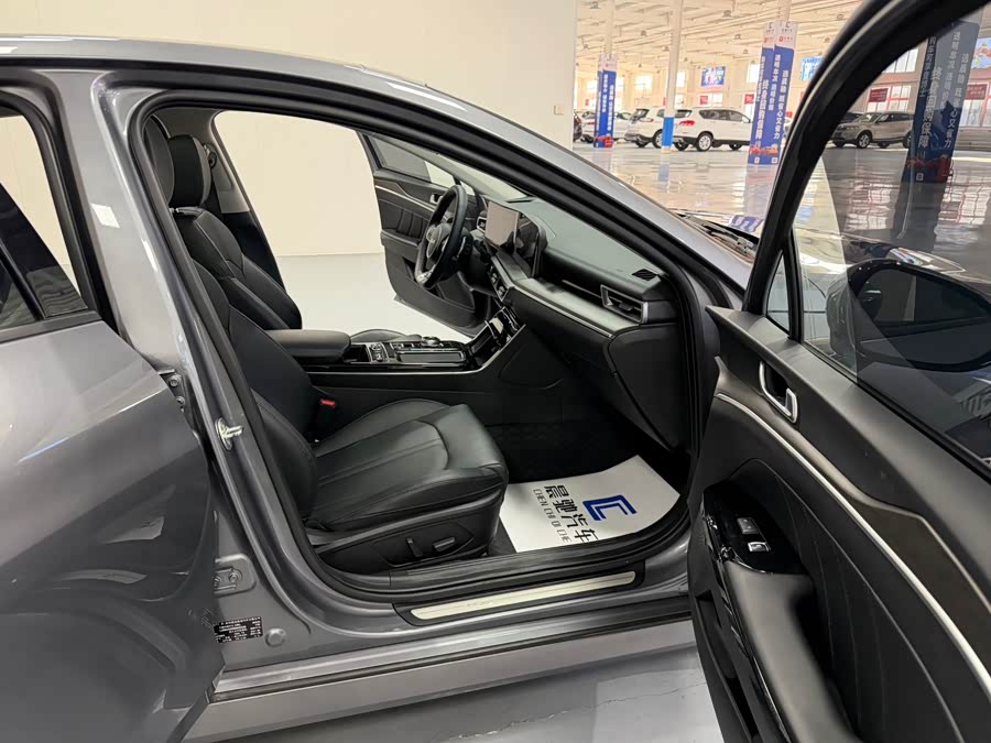 Kia K5 2021 car image #14