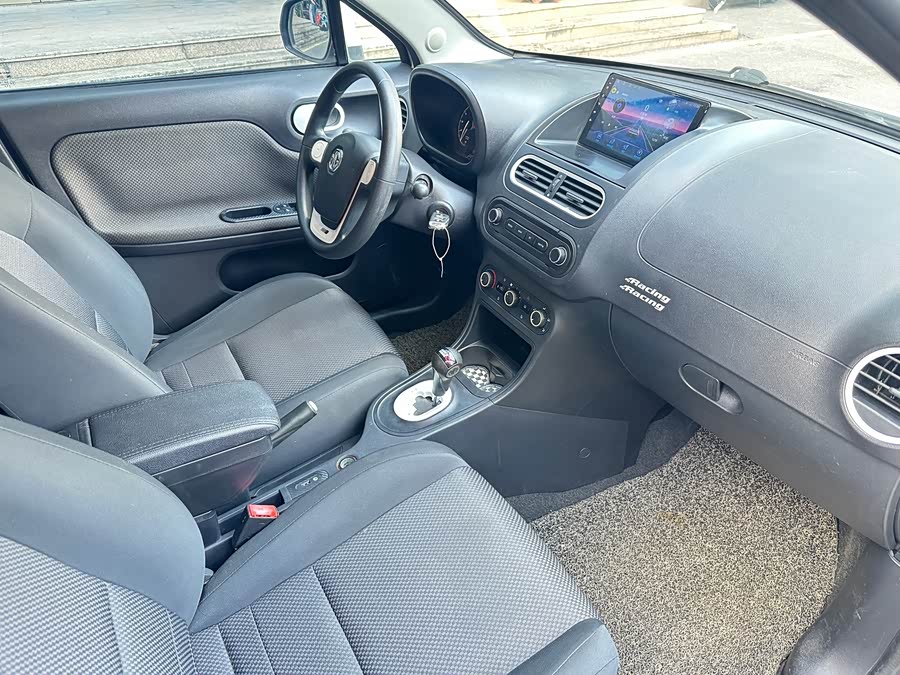 MG 3 2013 car image #14