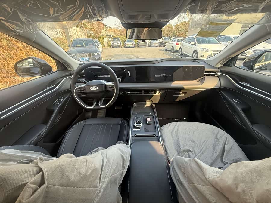 Ford Mondeo car image #14