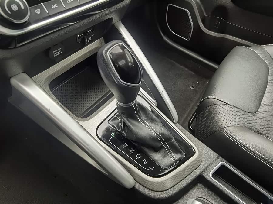 Vision X3 2018 car image #14