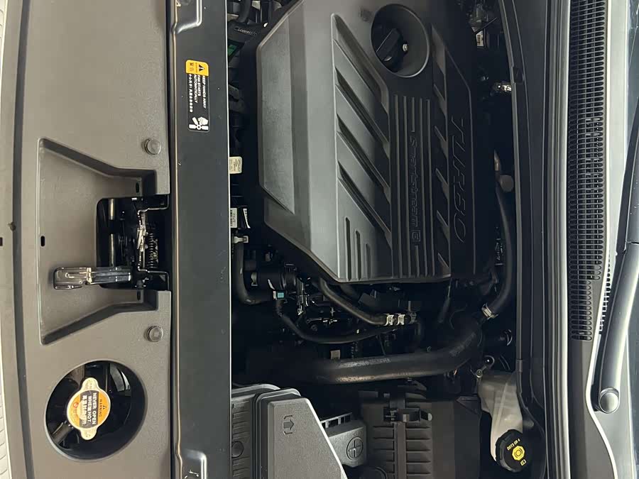 Hyundai Custo 2023 car image #14