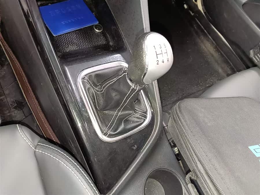 Changan Alsvin 2018 #14 Changan Alsvin 2018 car image #14