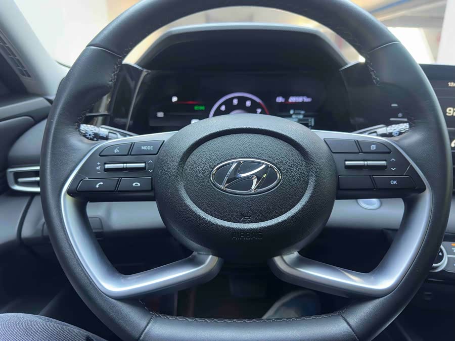 Hyundai Elantra 2022 car image #14