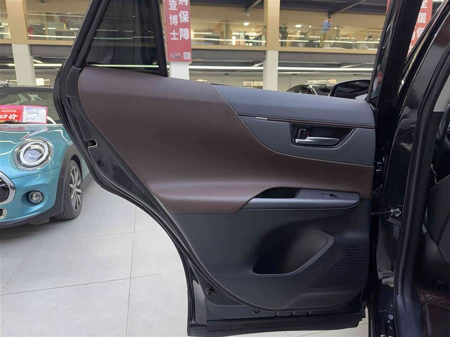 Toyota Harrier 2022 immagine di auto #14