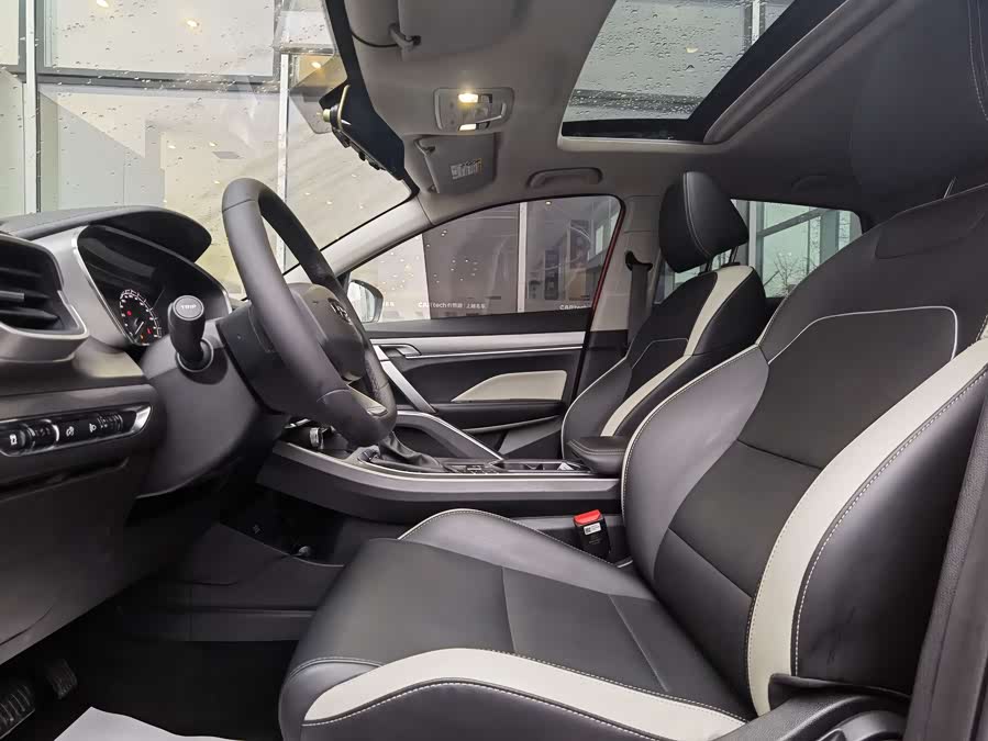 GEELY Coolray 2020 car image #14