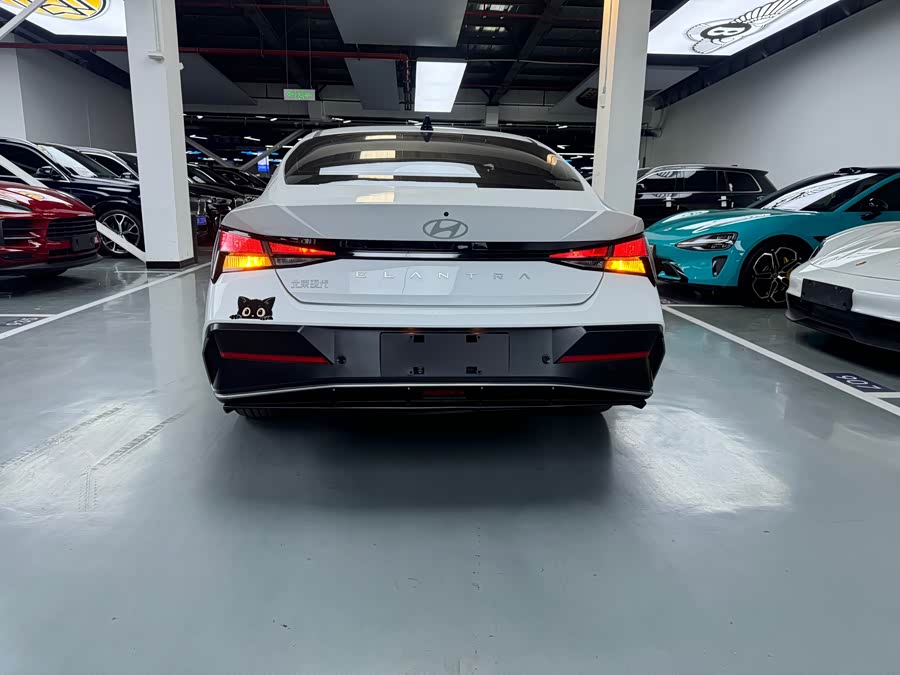 Hyundai Elantra 2023 car image #14