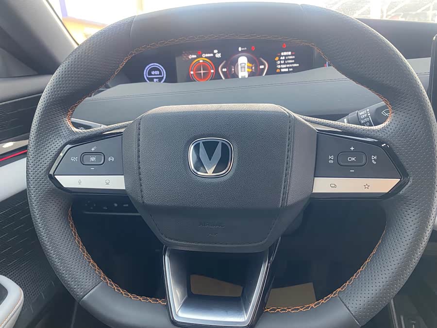 Changan UNI-V iDD 2024 #14 Changan UNI-V iDD 2024 car image #14