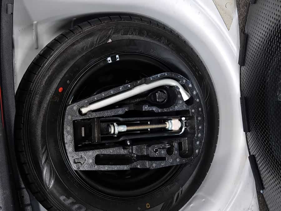 Skoda Fabia 2015 immagine di auto #14