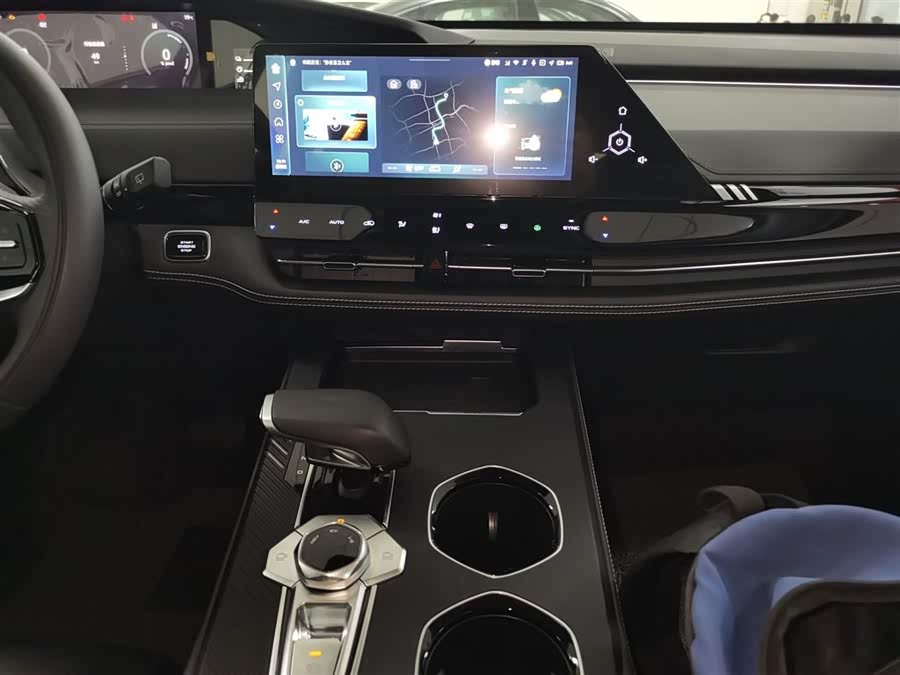 Changan UNI-K iDD 2025 car image #14