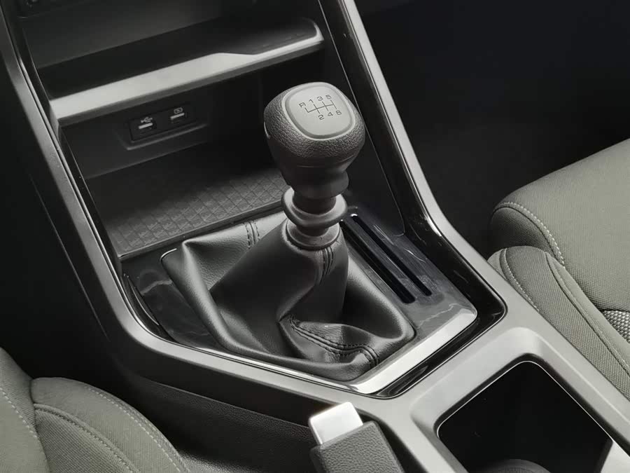 Wuling Asta 2023 #14 Wuling Asta 2023 صورة سيارة #14