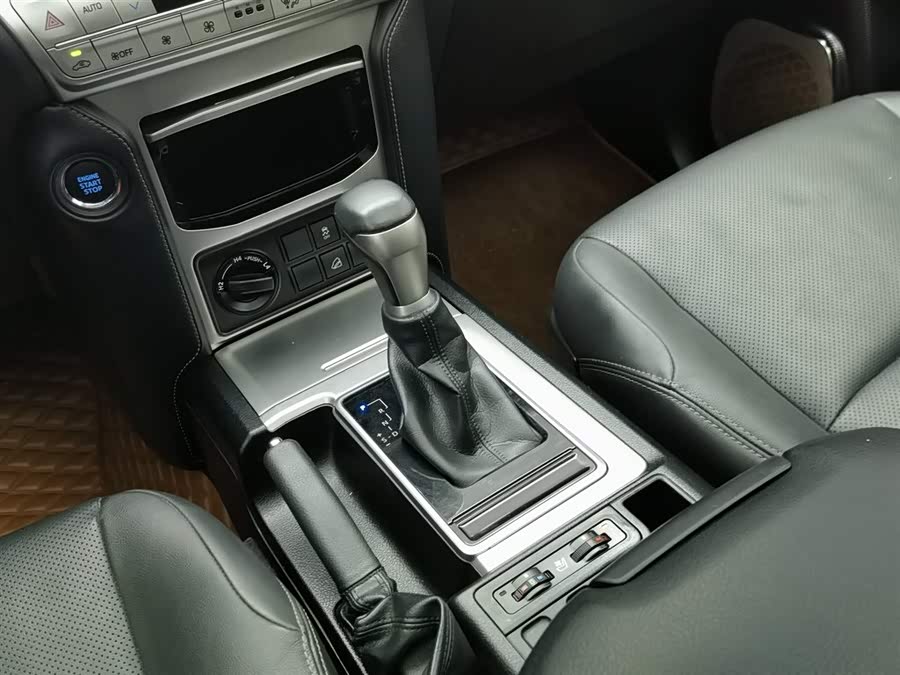 Toyota Land Cruiser Prado 2020 #14 Toyota Land Cruiser Prado 2020 car image #14