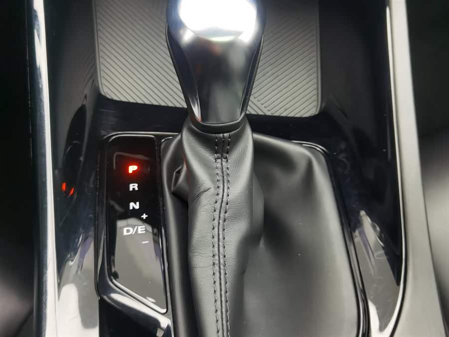Roewe i5 2023 car image #14