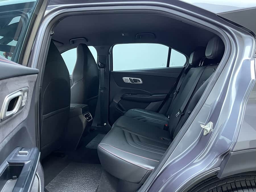 哪吒汽车 哪吒X 2024 汽车图片 #14