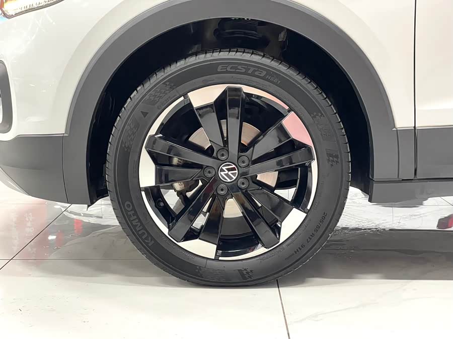 Volkswagen Tacqua 2022 car image #14