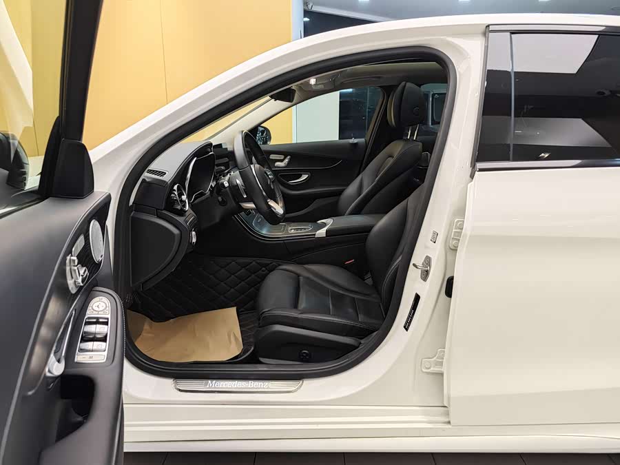Mercedes-Benz C Class 2020 car image #14