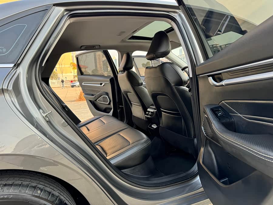 GEELY Emgrand 2022 #14 GEELY Emgrand 2022 car image #14