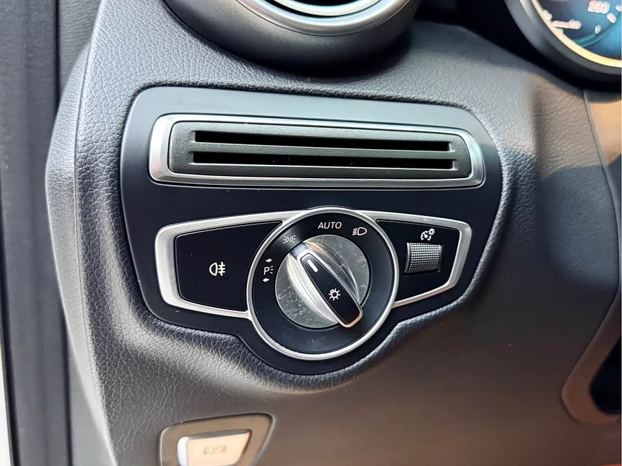 Mercedes-Benz GLC Class 2020 #14 Mercedes-Benz GLC Class 2020 car image #14