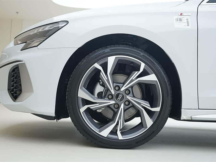 Audi A3 2024 car image #14