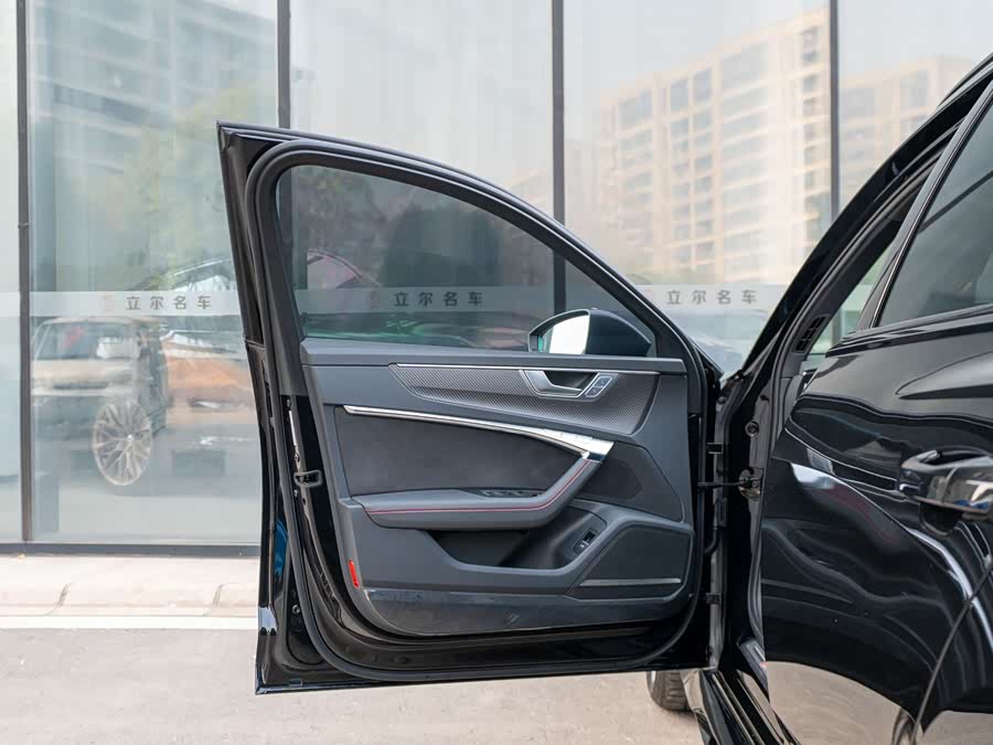 Audi RS 6 2023 car image #14